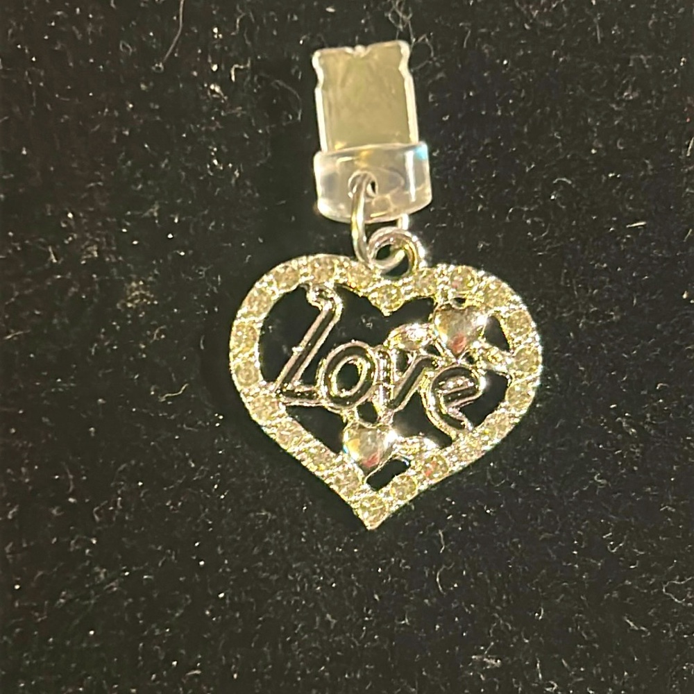 i-Phone “Love” In Heart Dust Plug - Picture 3 of 7